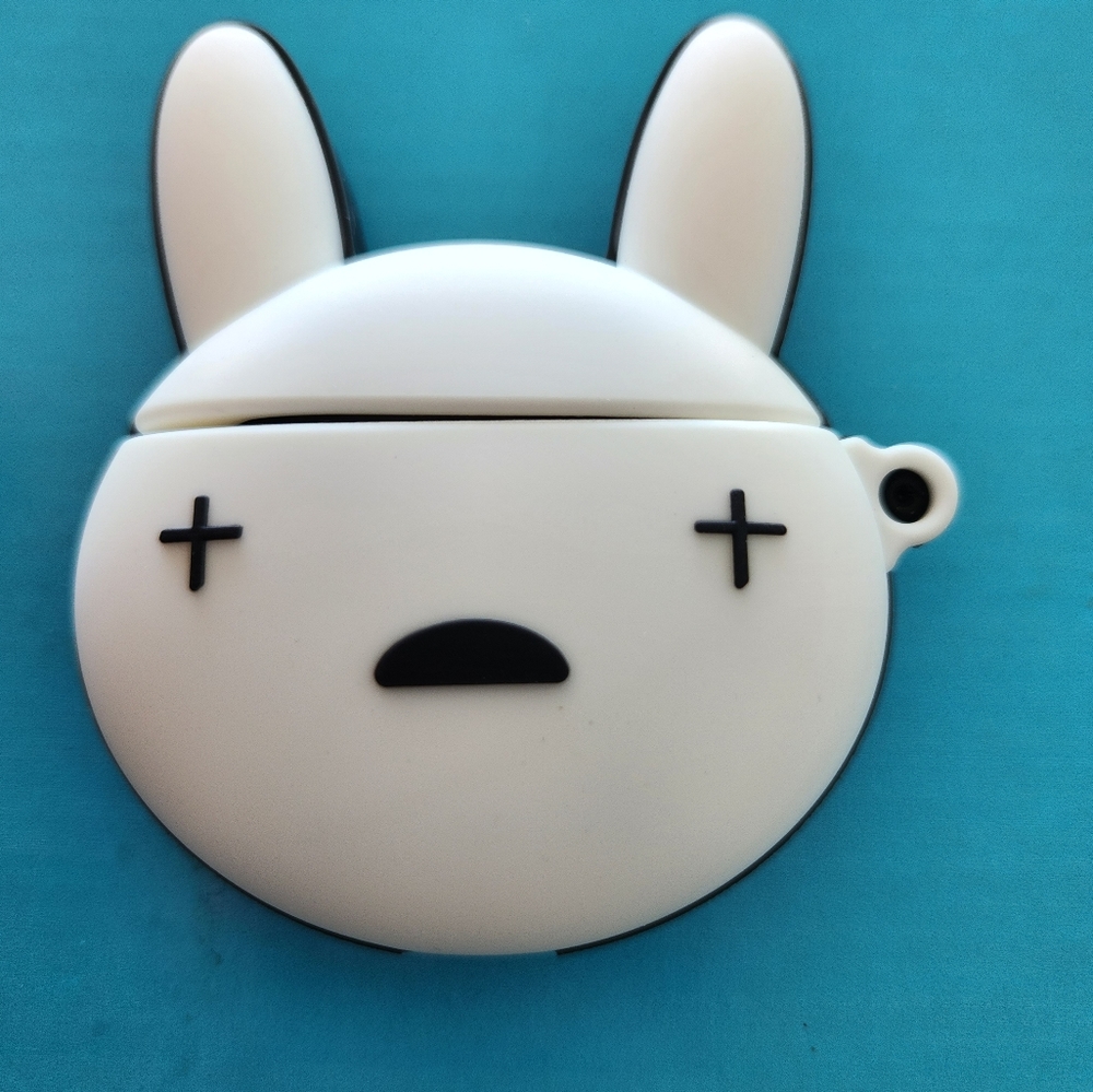 ✨️Airpod Gen 2 Case (Bad Bunny)✨️